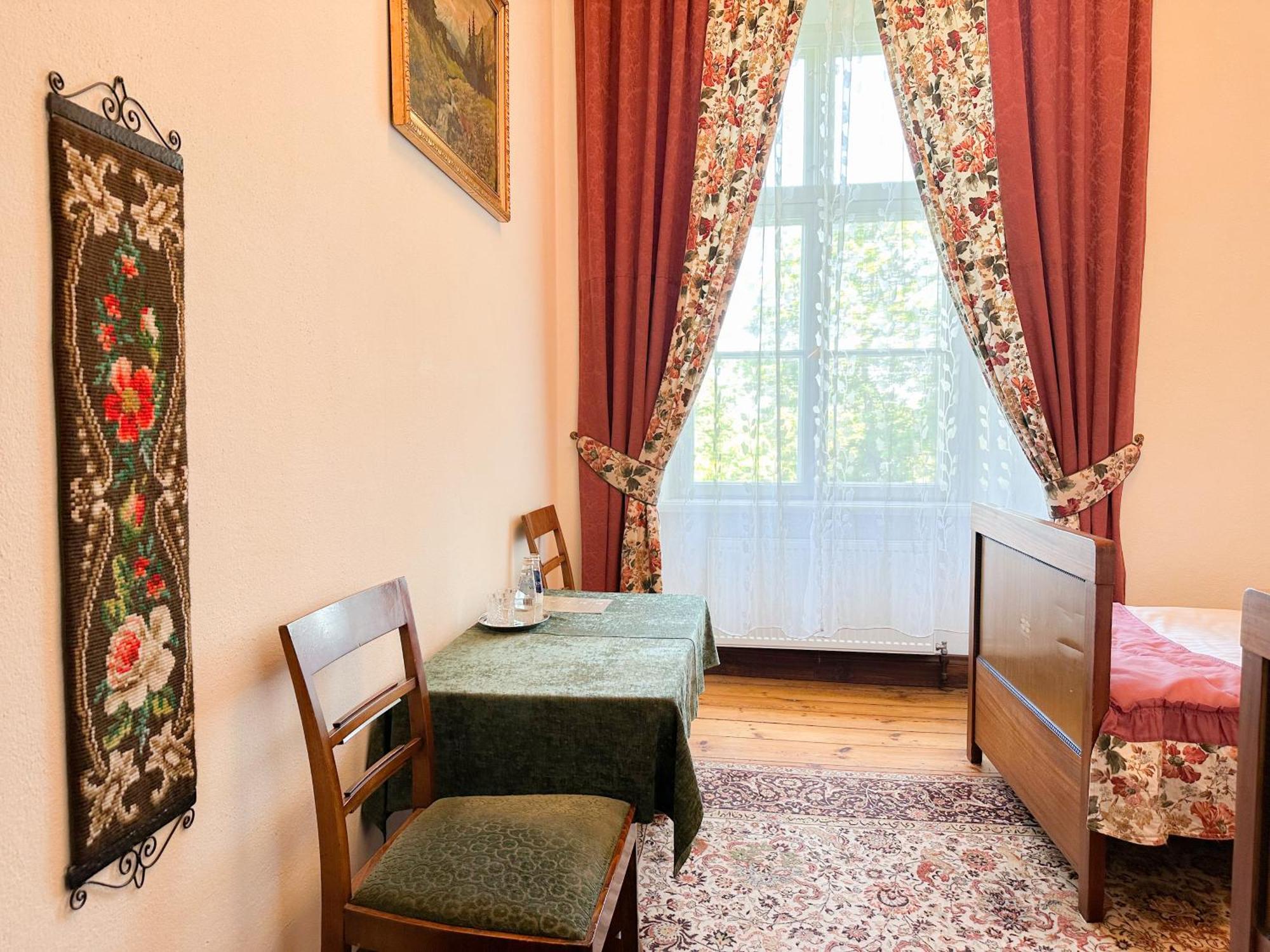 Hotel Edoles Pils Habitación foto
